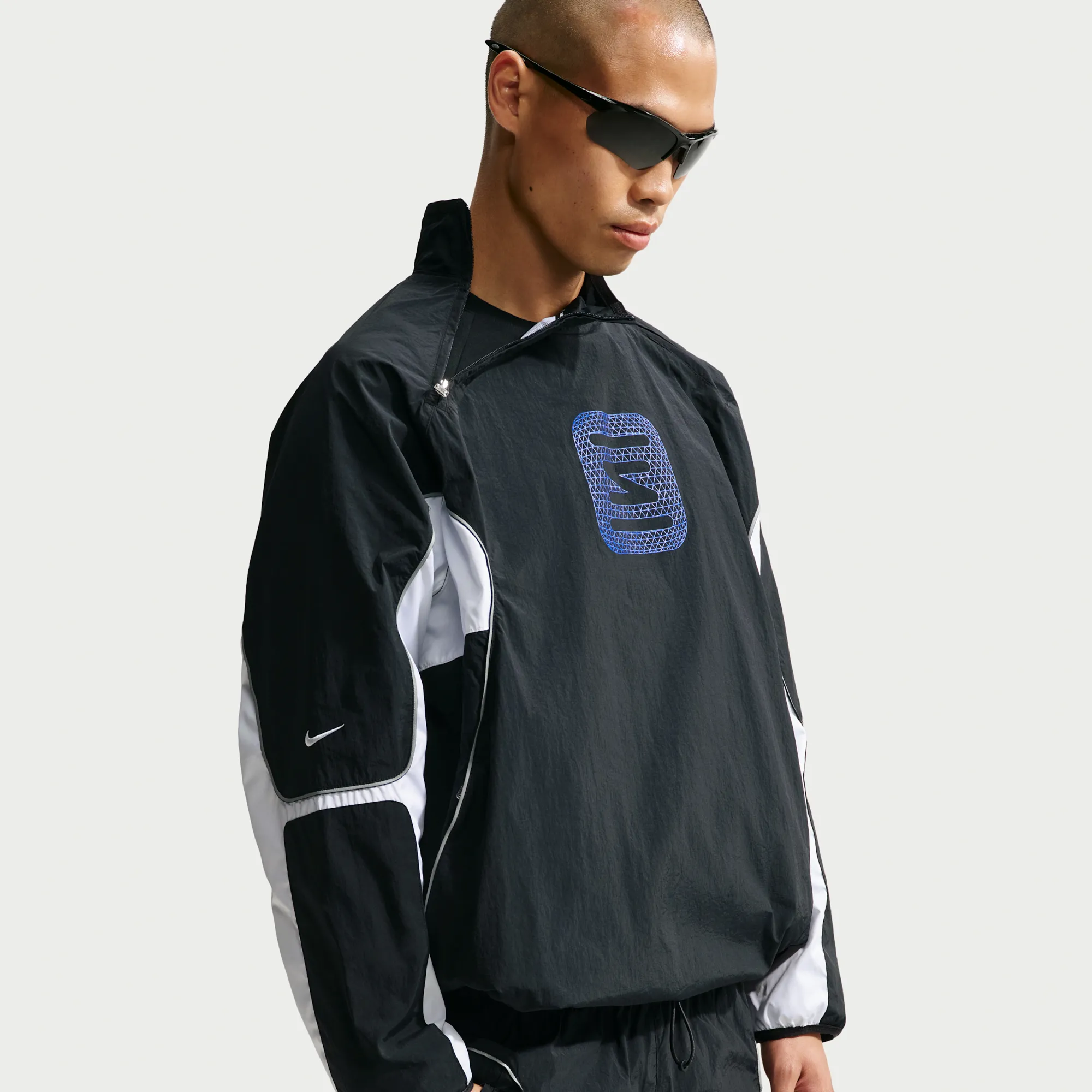 Nike Men's Woven Jacket - Black