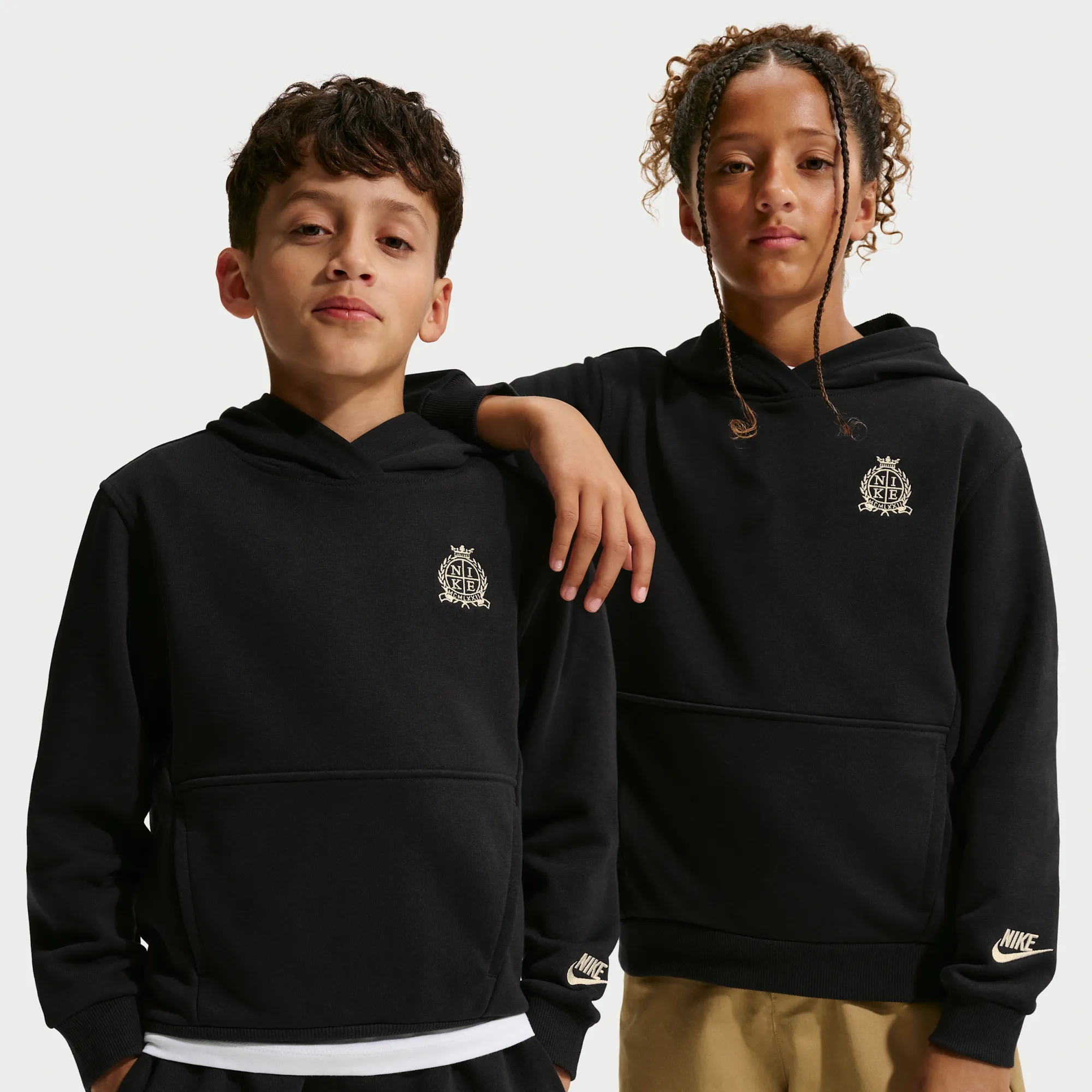 Nike Club Older Kids' French Terry Hoodie - Black - Fleece