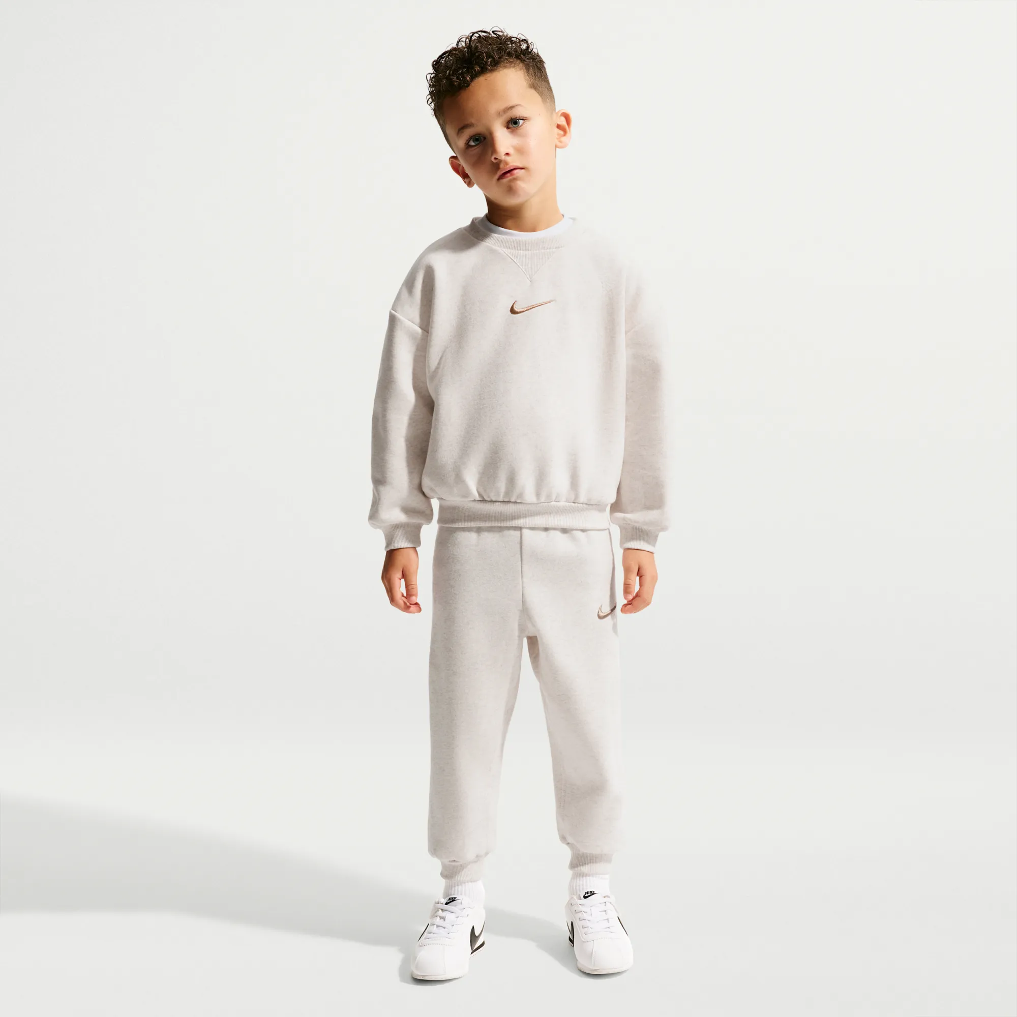 Nike Younger Kids' Essential Fleece 2-Piece Crew Set - Brown