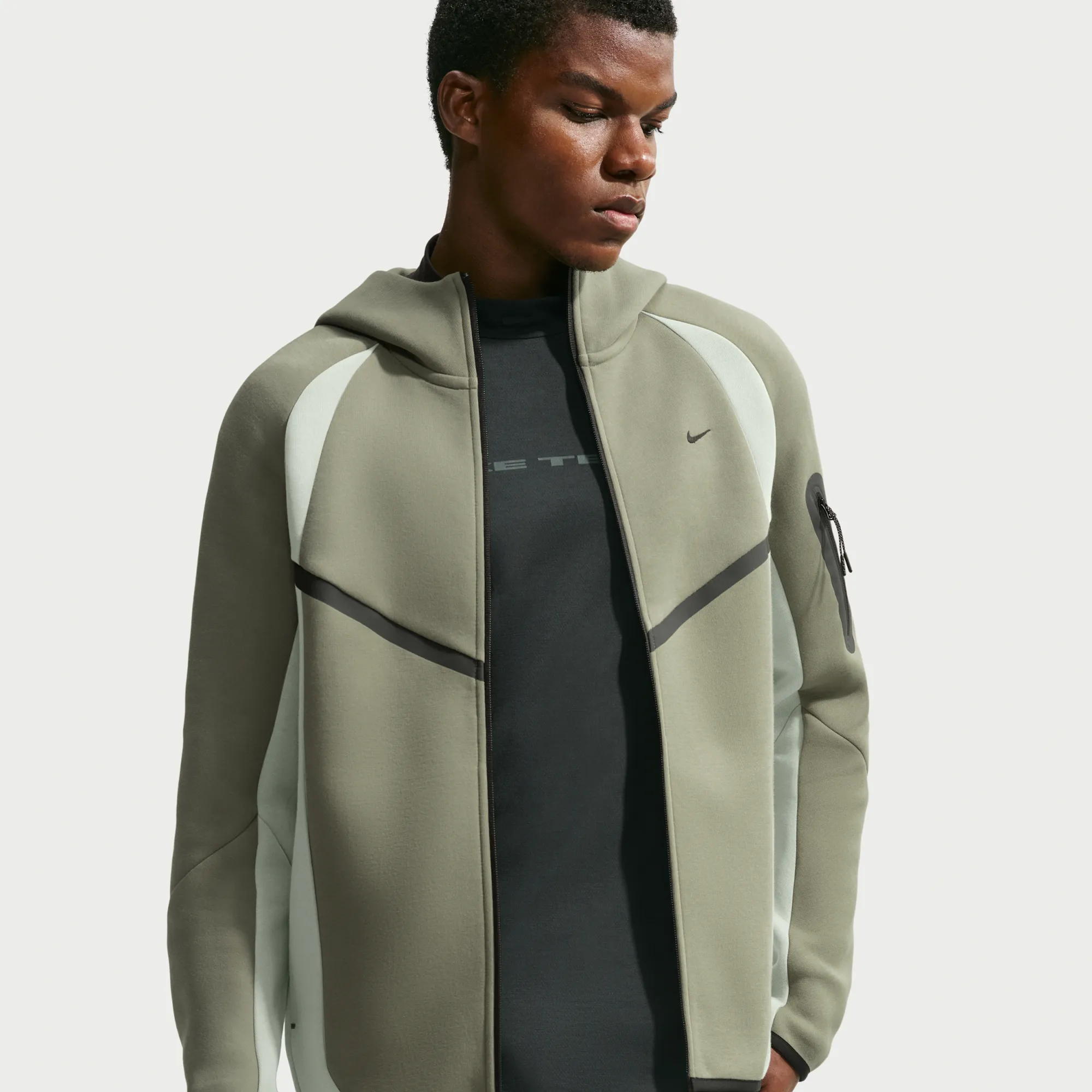 Nike Tech Men's Colour-Block Full-Zip Fleece Windrunner Jacket - Grey - Fleece