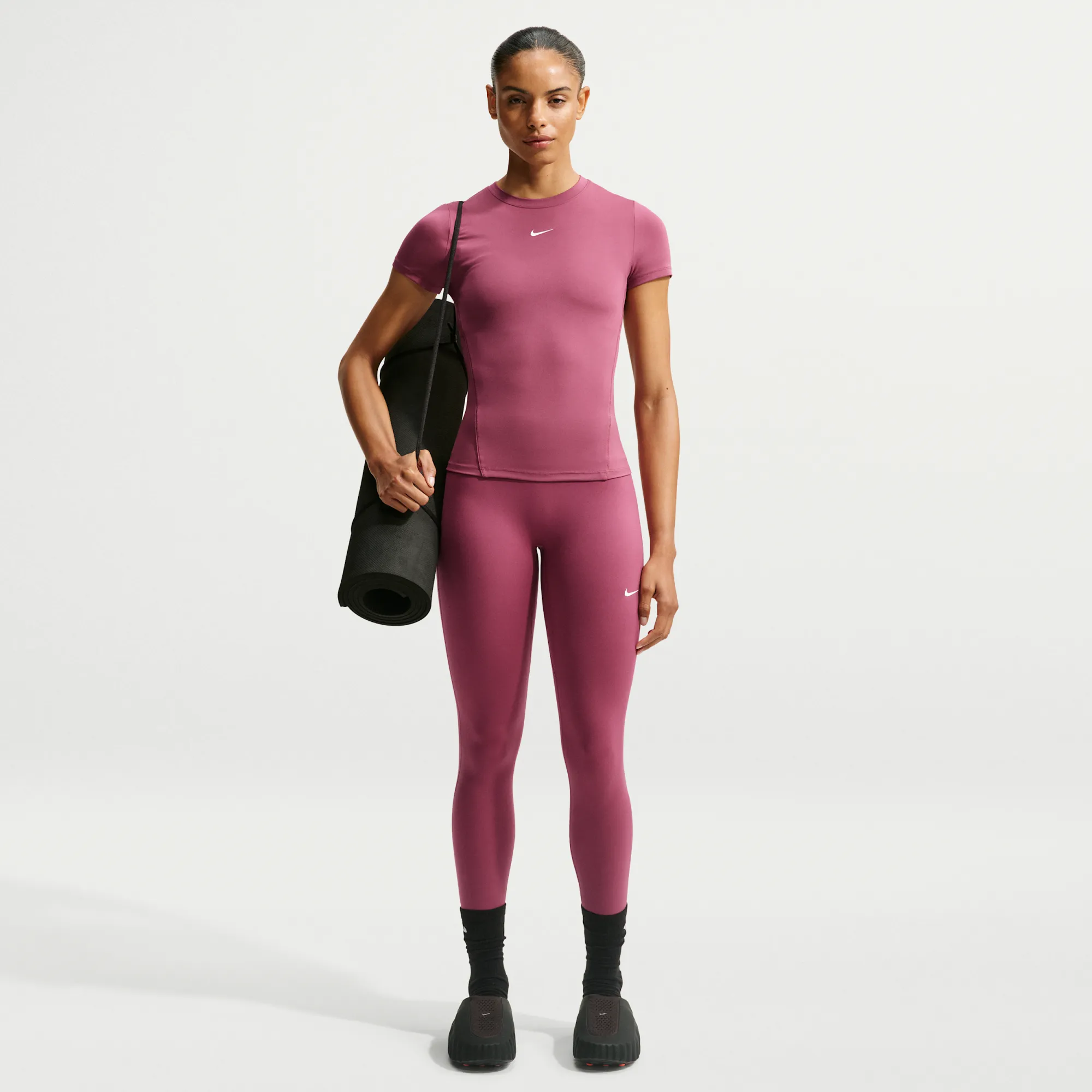 Nike One Women's High-Waisted 7/8 Leggings - Red