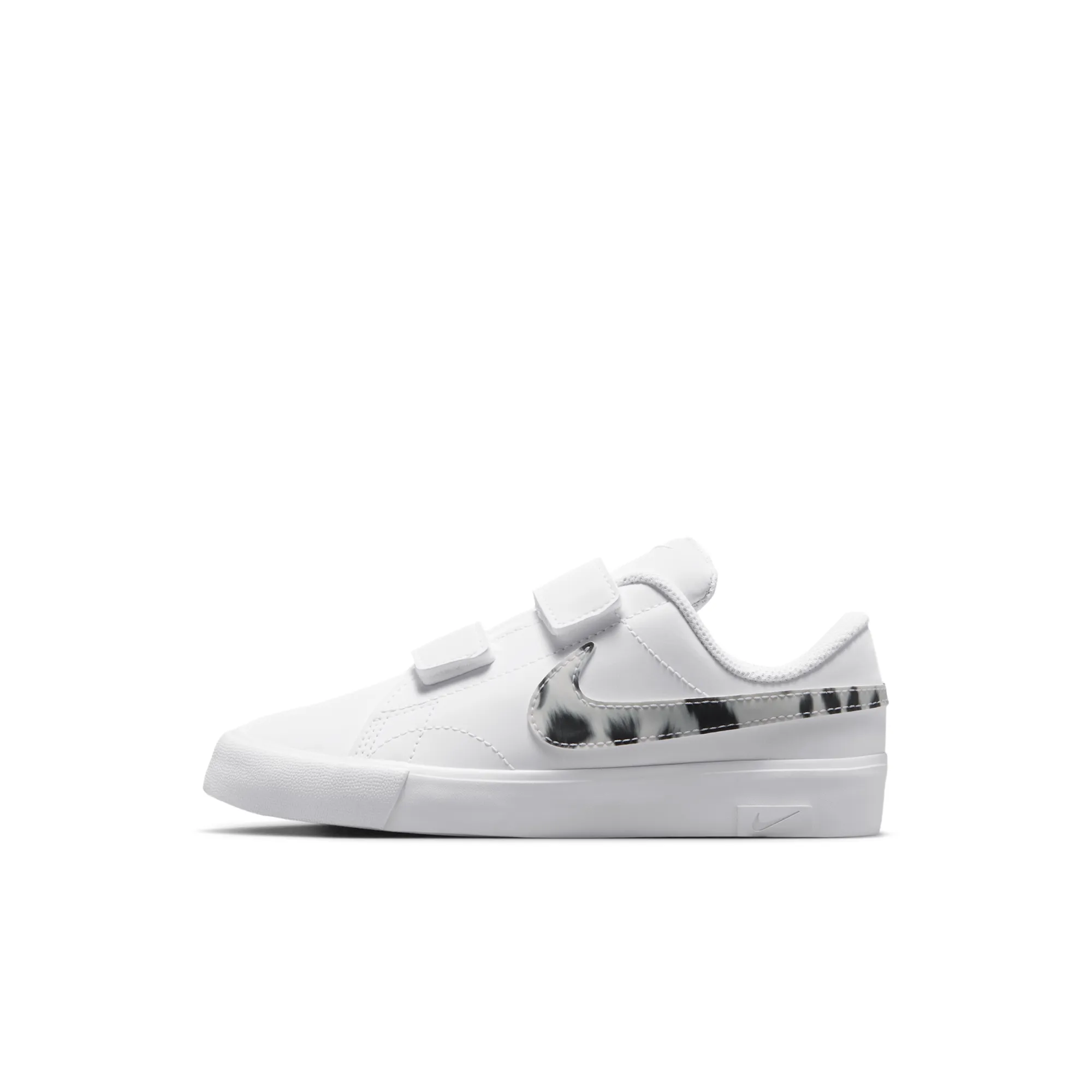 Nike Tennis Essential Younger Kids' Shoes - White