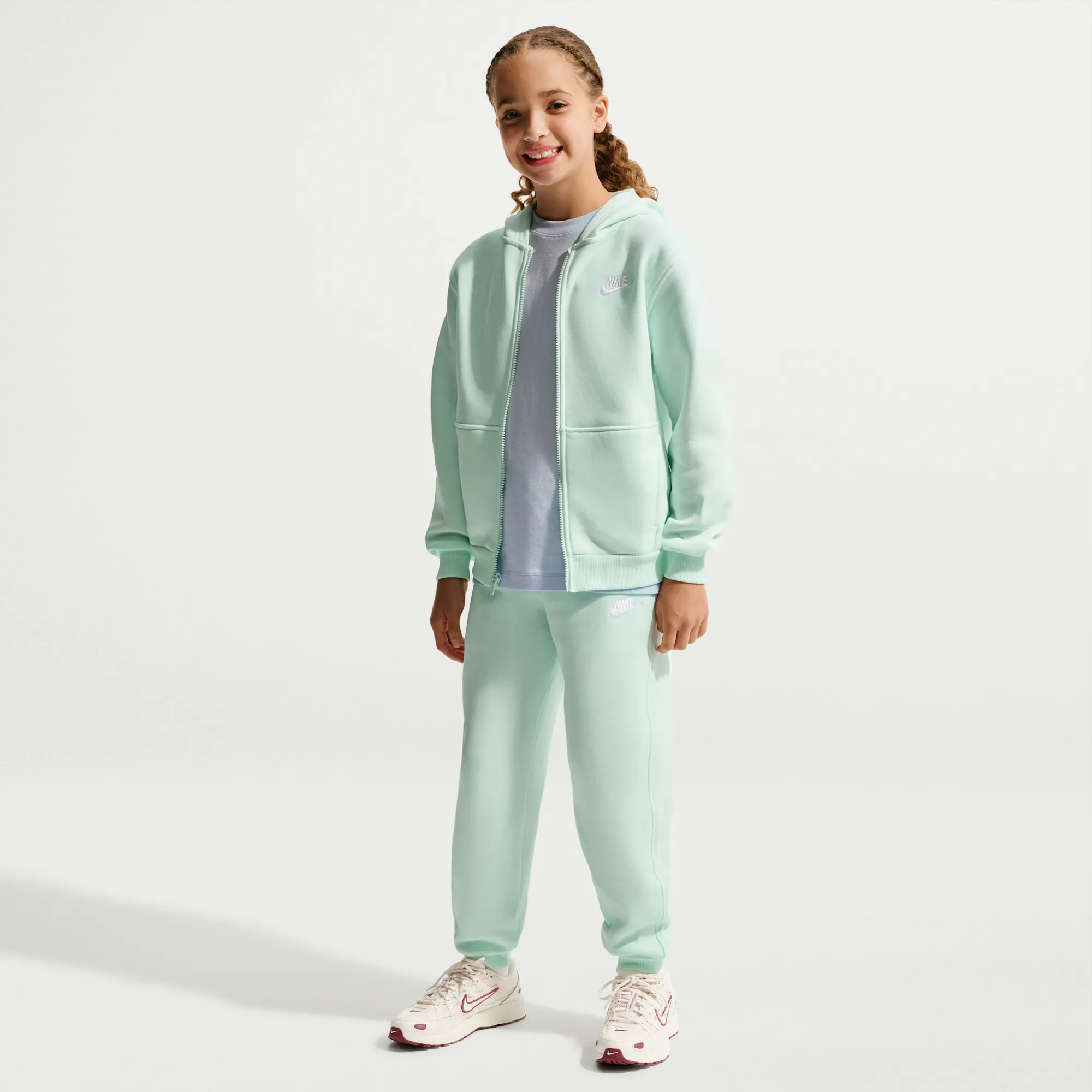 Nike Club Fleece Older Kids' Joggers - Green - Fleece
