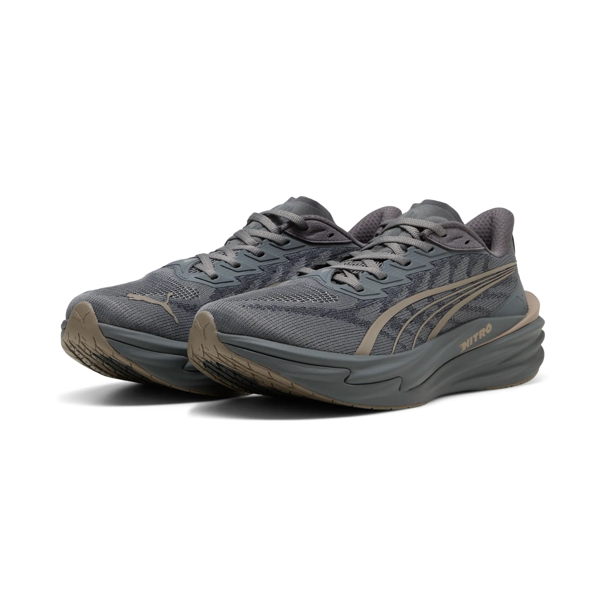 PUMA Deviate NITRO 4 Running Shoes Men in Gray | Size 12
