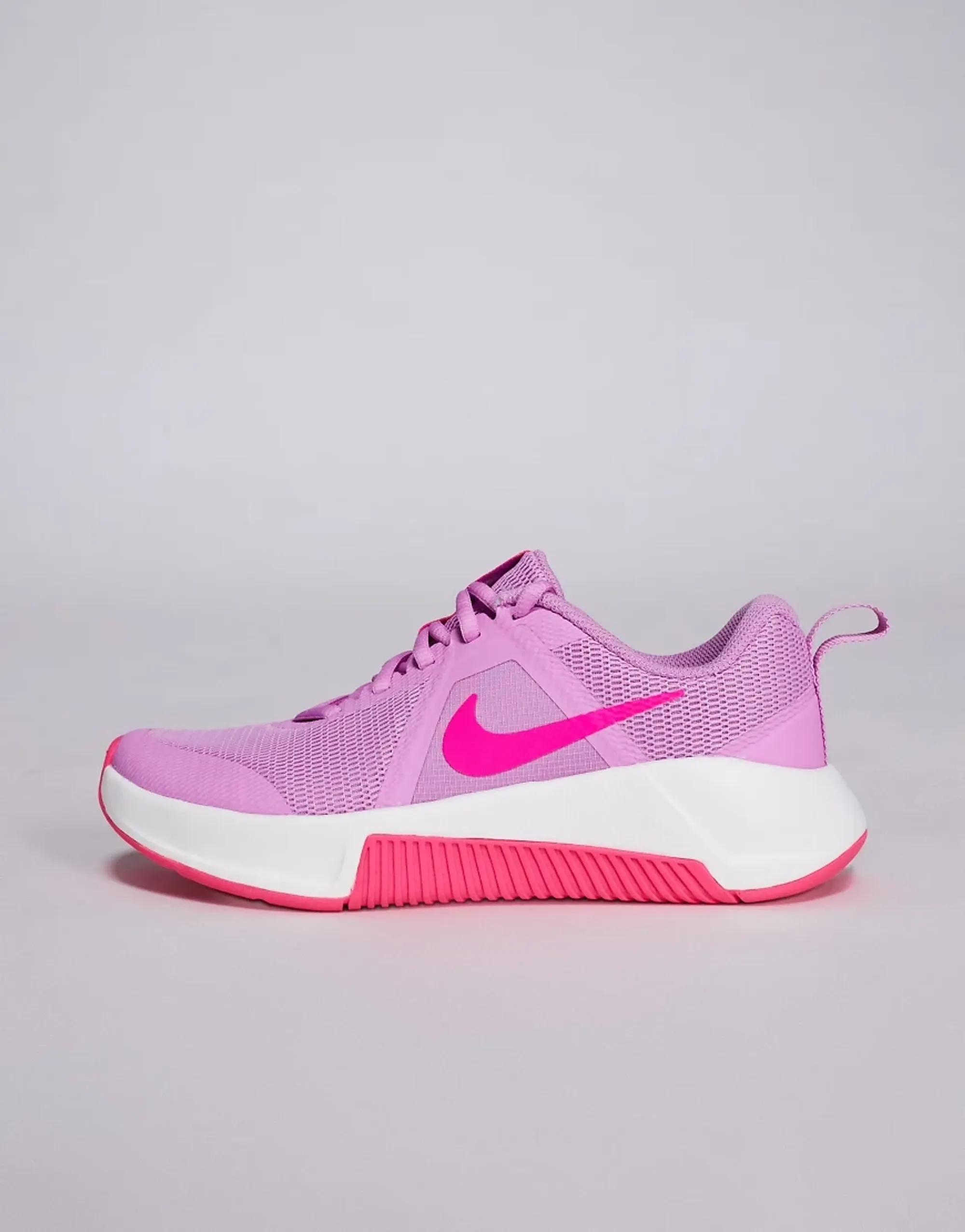 Nike Training Mc 3 Trainers In Pink