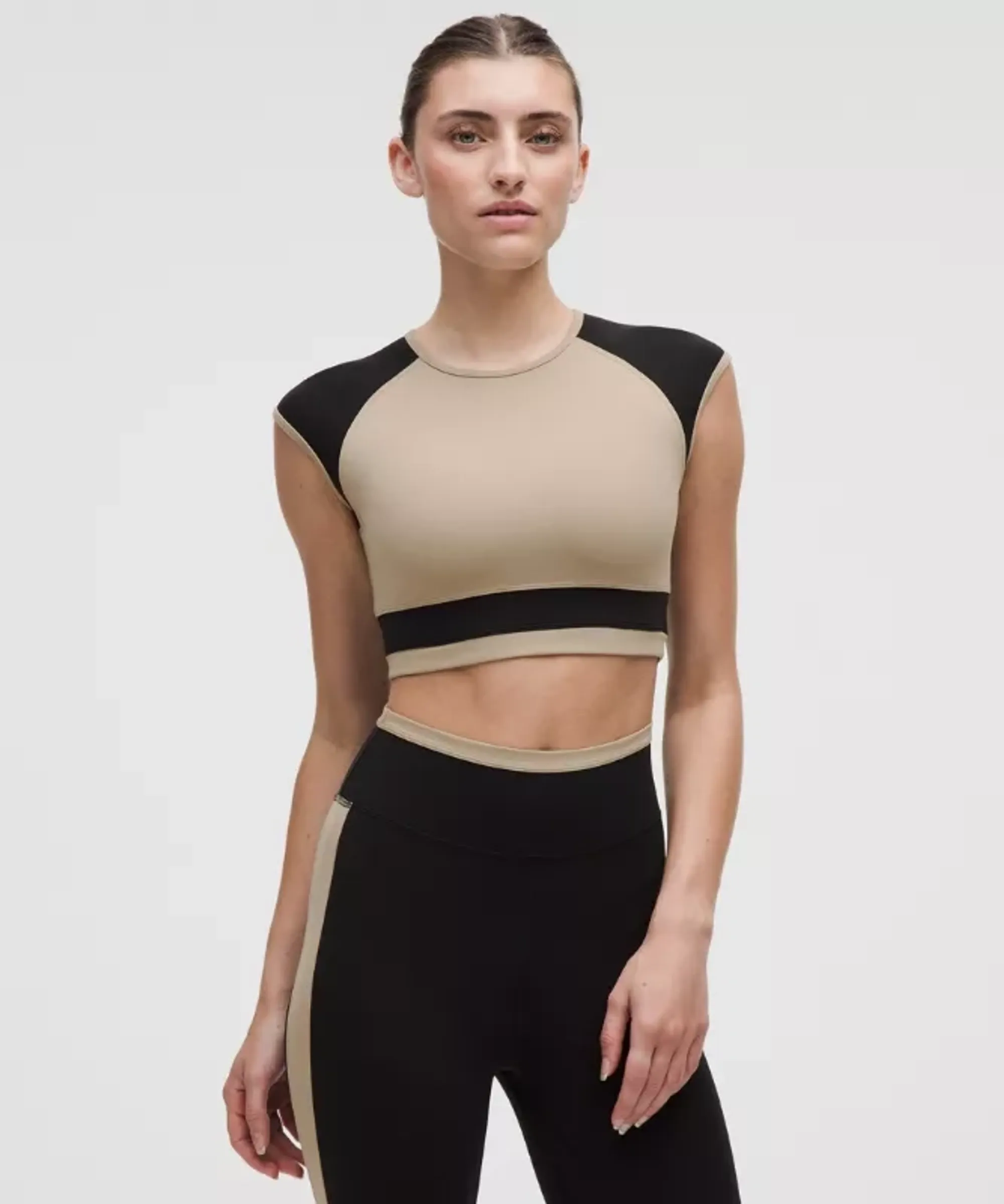 lululemon – Women's Nulu Cropped Short-Sleeve Shirt Retro Remix Set – Color Black/Brown – Size 2XS