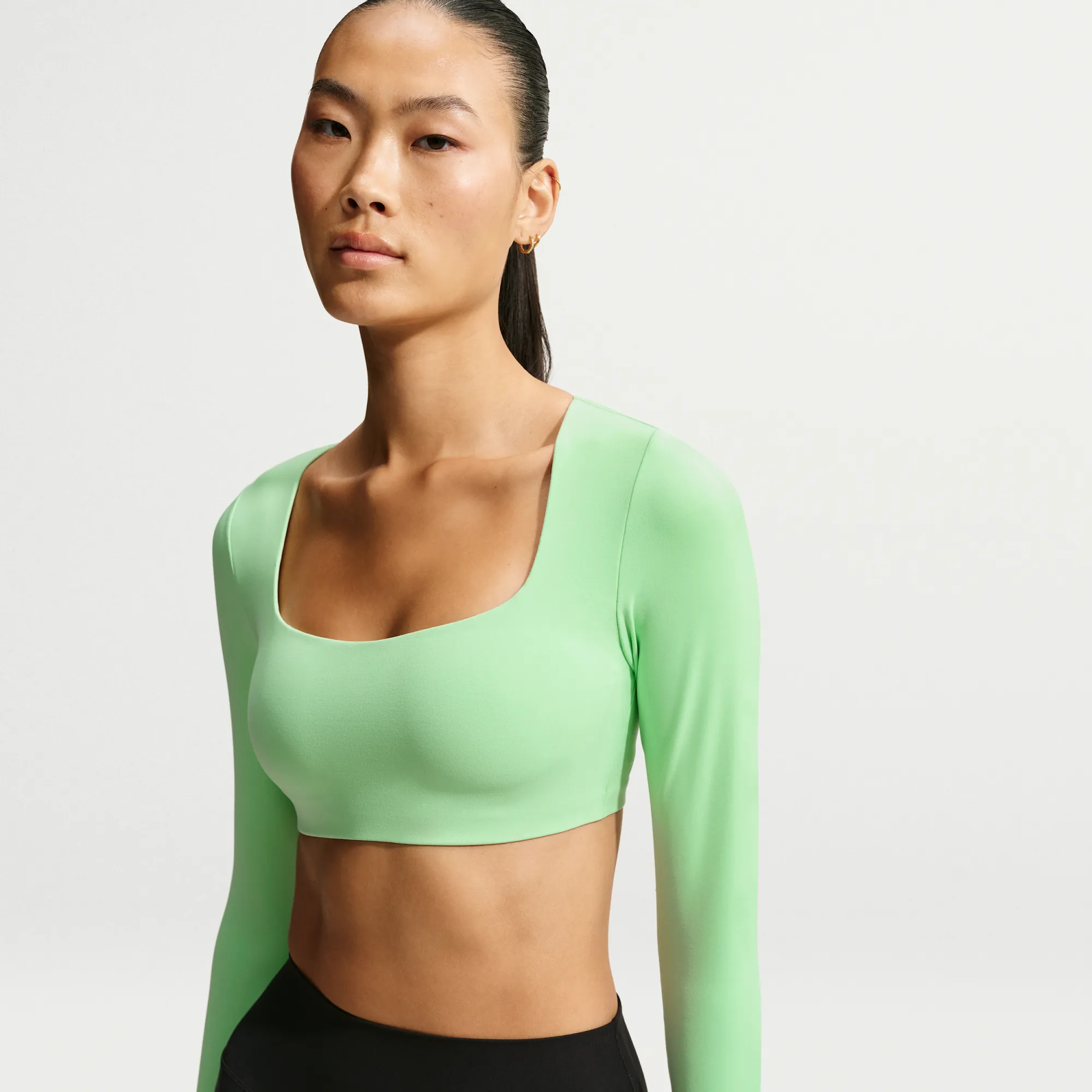 Nike Zenvy Women's Light-Support Padded Long-Sleeve Sports Bra - Green