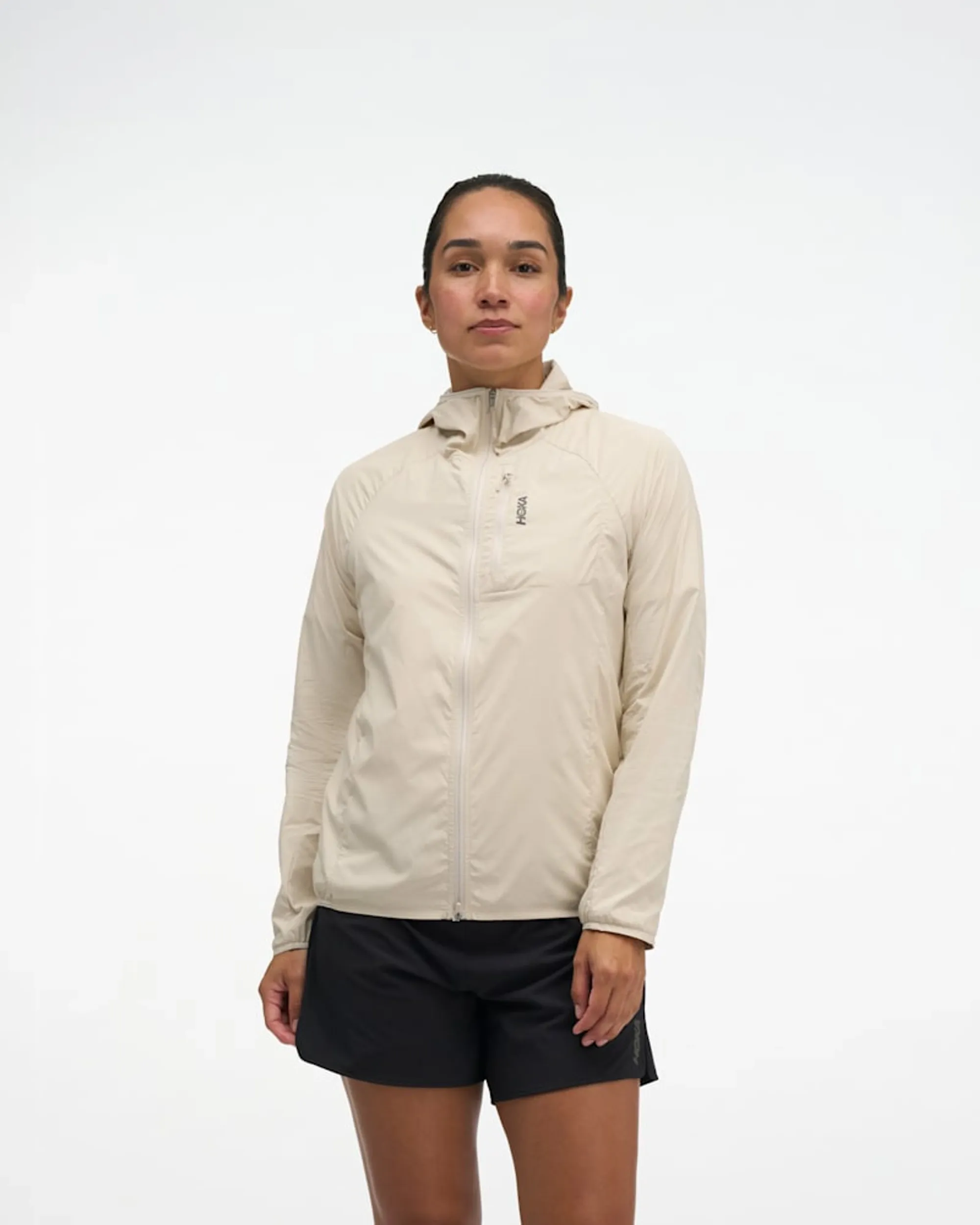 Hoka Women's Skyflow Wind Jacket In Oat Milk