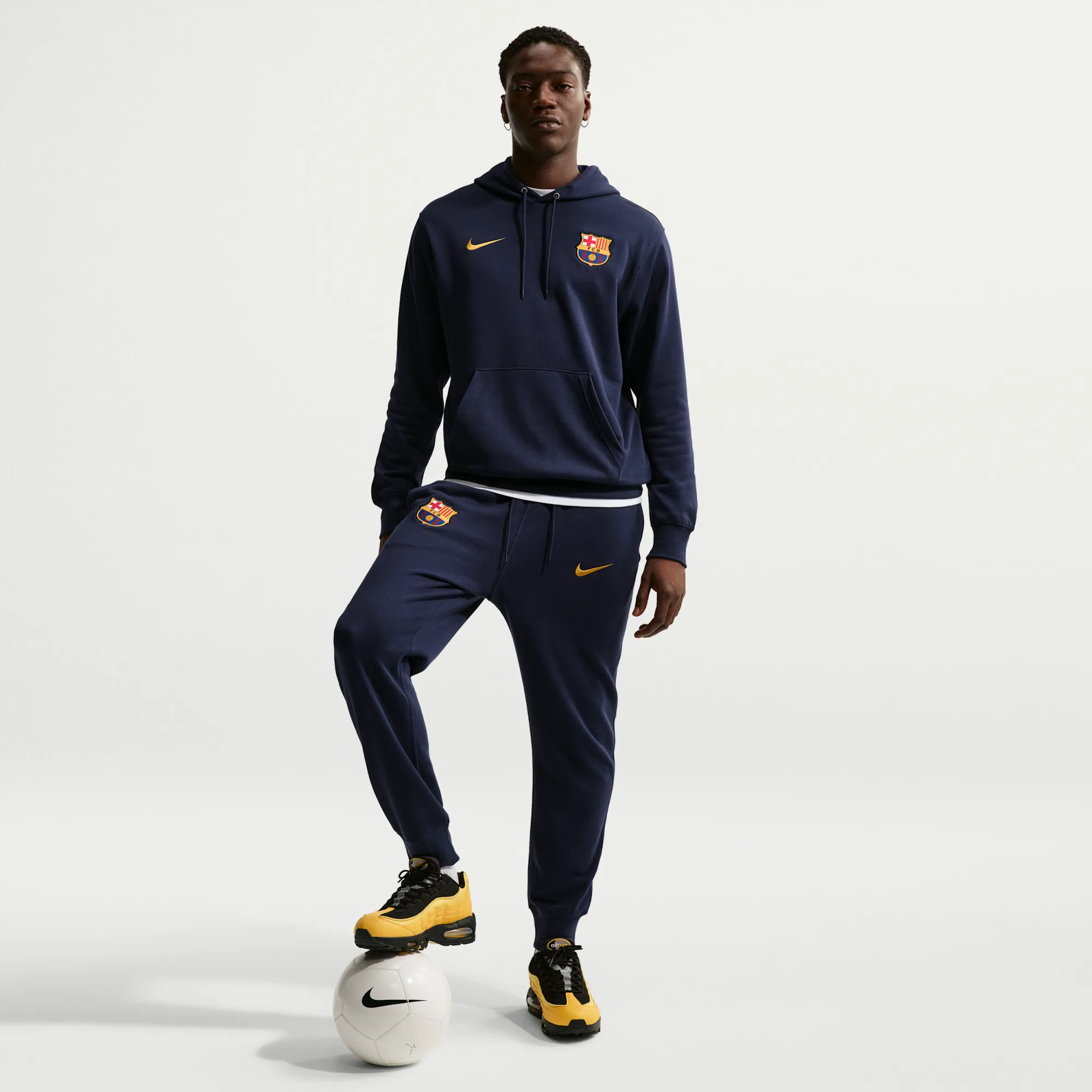 F.C. Barcelona Club Men's Nike Football Joggers - Blue - Fleece