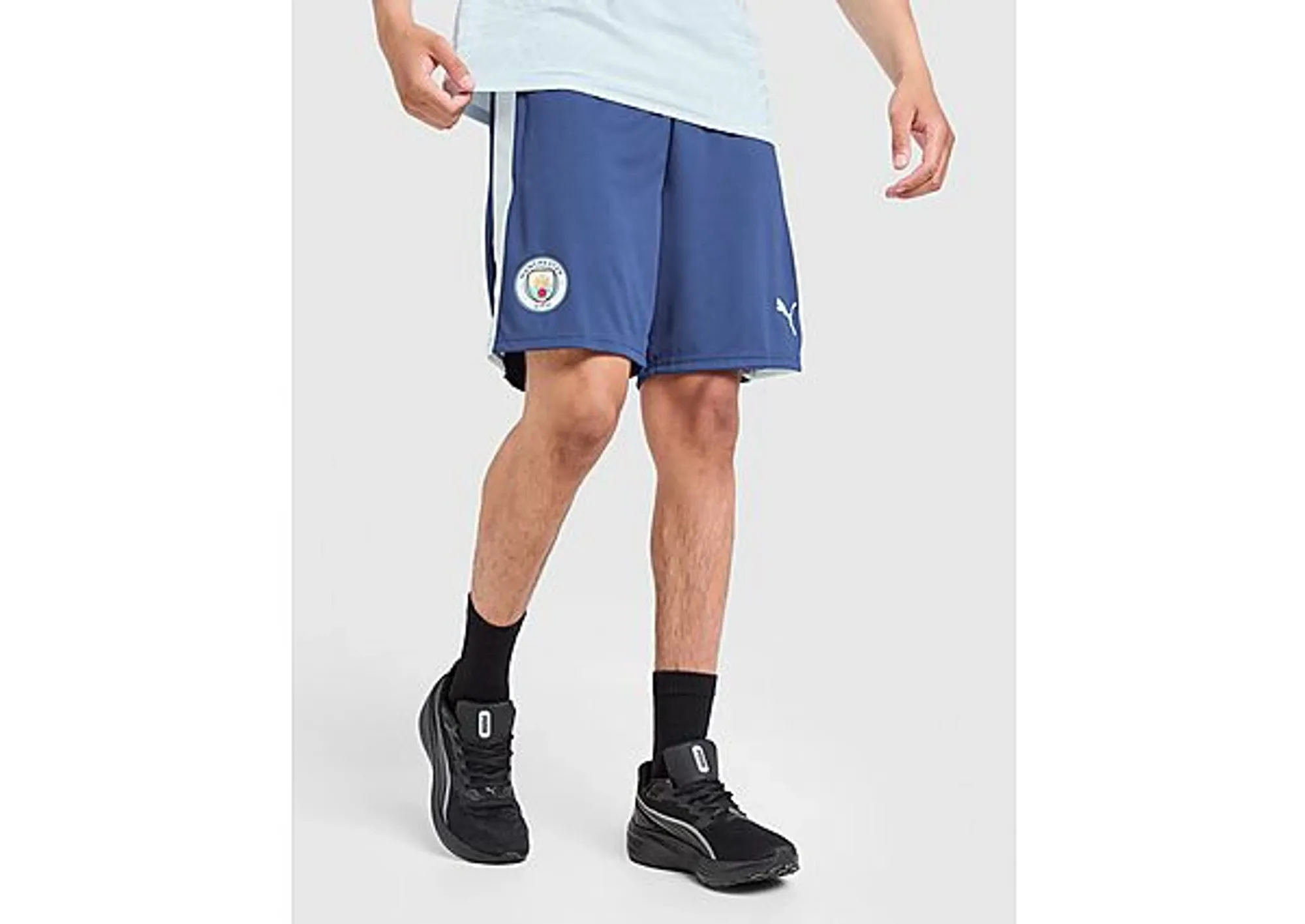 Manchester City Slim Training Shorts Men in Blue | Size Medium