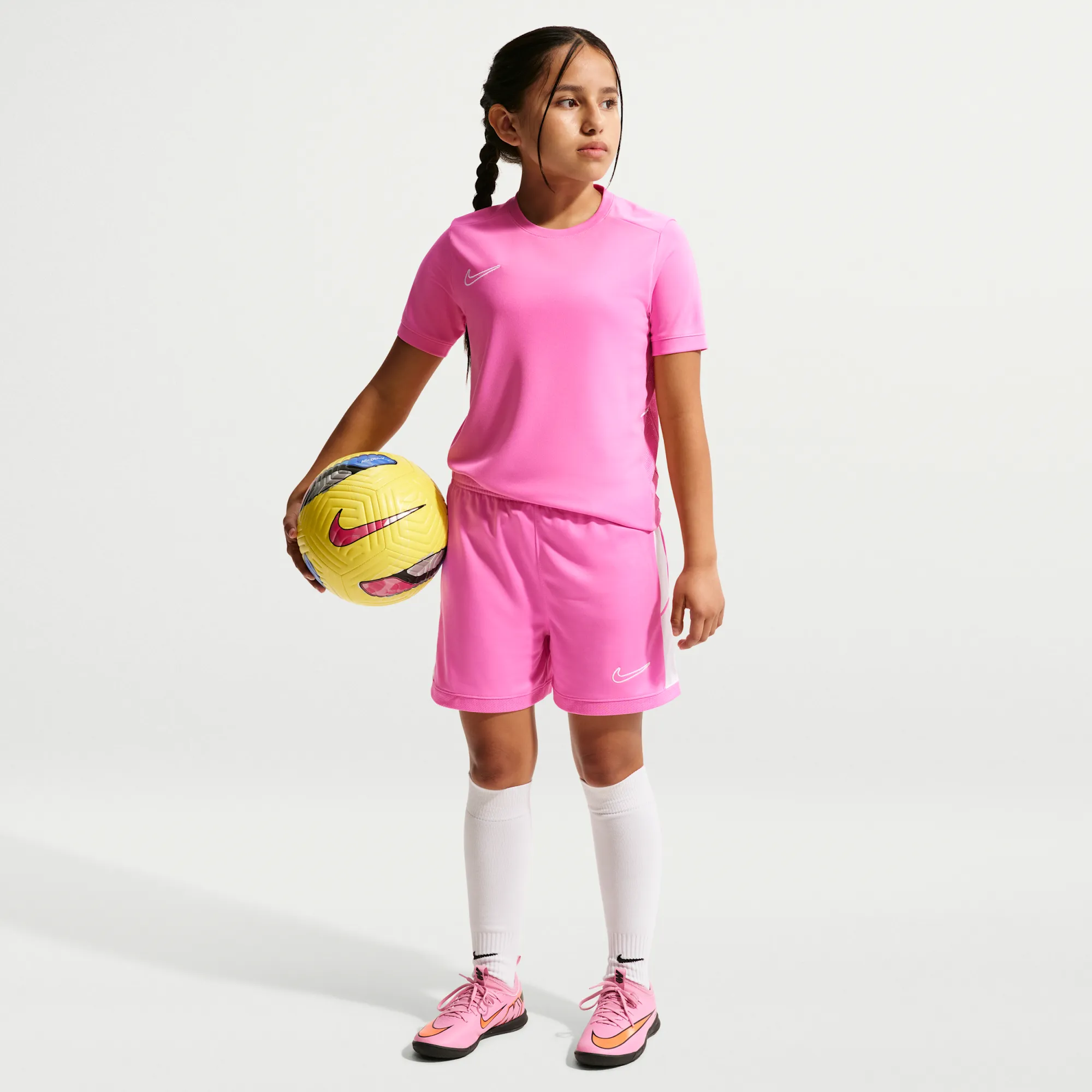Nike Academy Dri-FIT Football Shorts - Pink