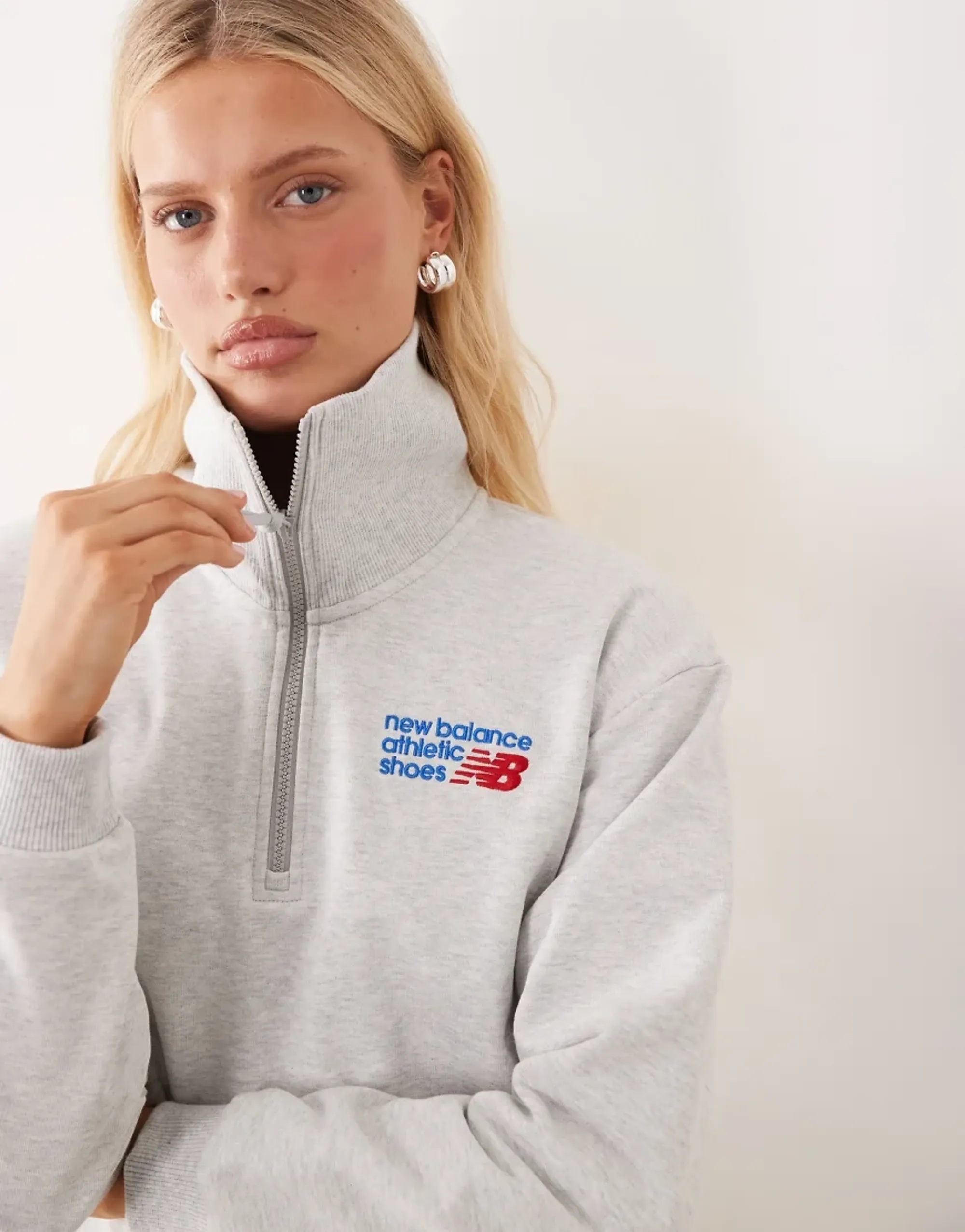 New Balance Athletics Premium Logo Relaxed Fit Cropped Quarter Zip In Grey