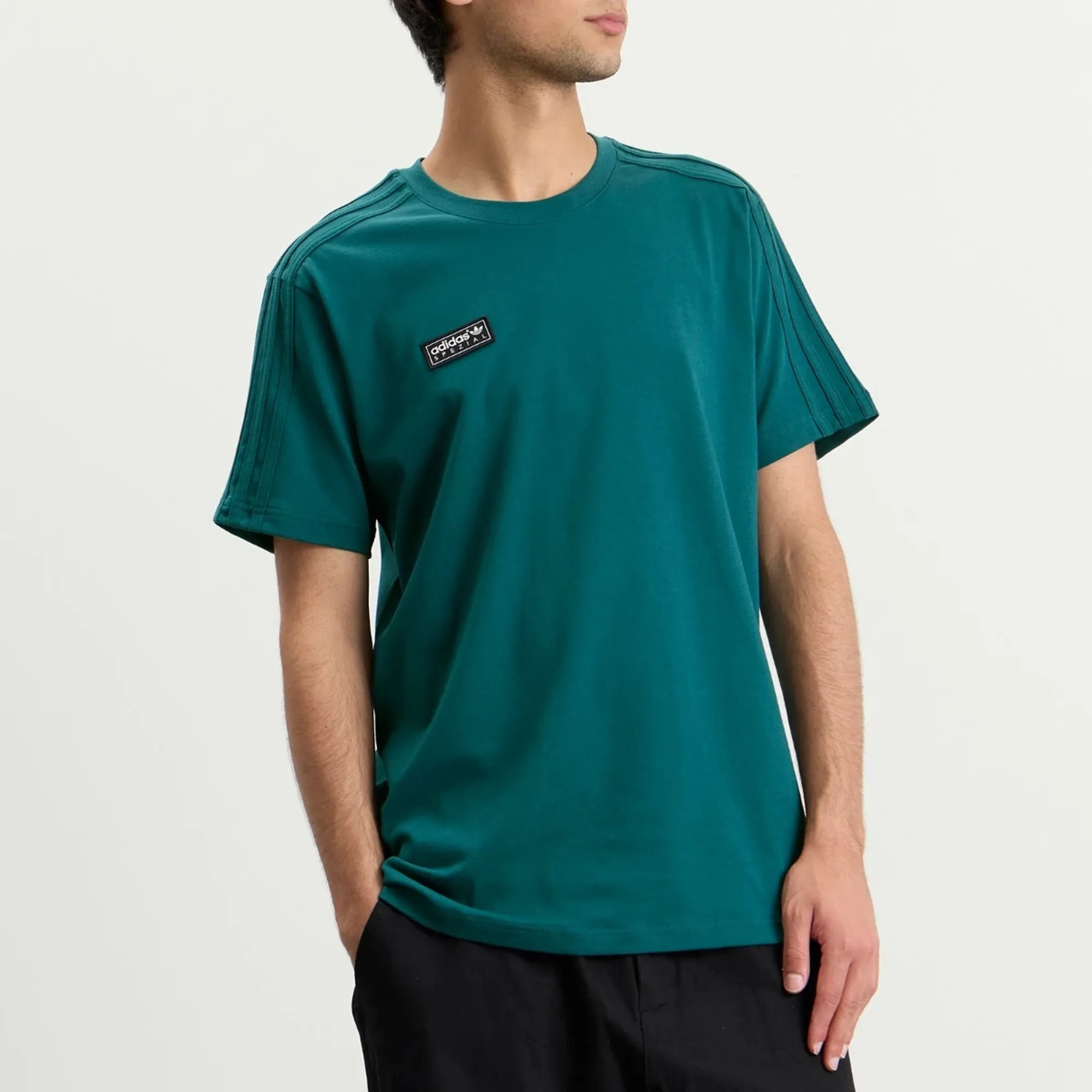 【希少】アディダスオリジナルス TシャツBrockhall SPZLスペツィアル END. x Adidas Men's Brockhall SPZL T-Shirt Green | KR0942 | FOOTY.COM