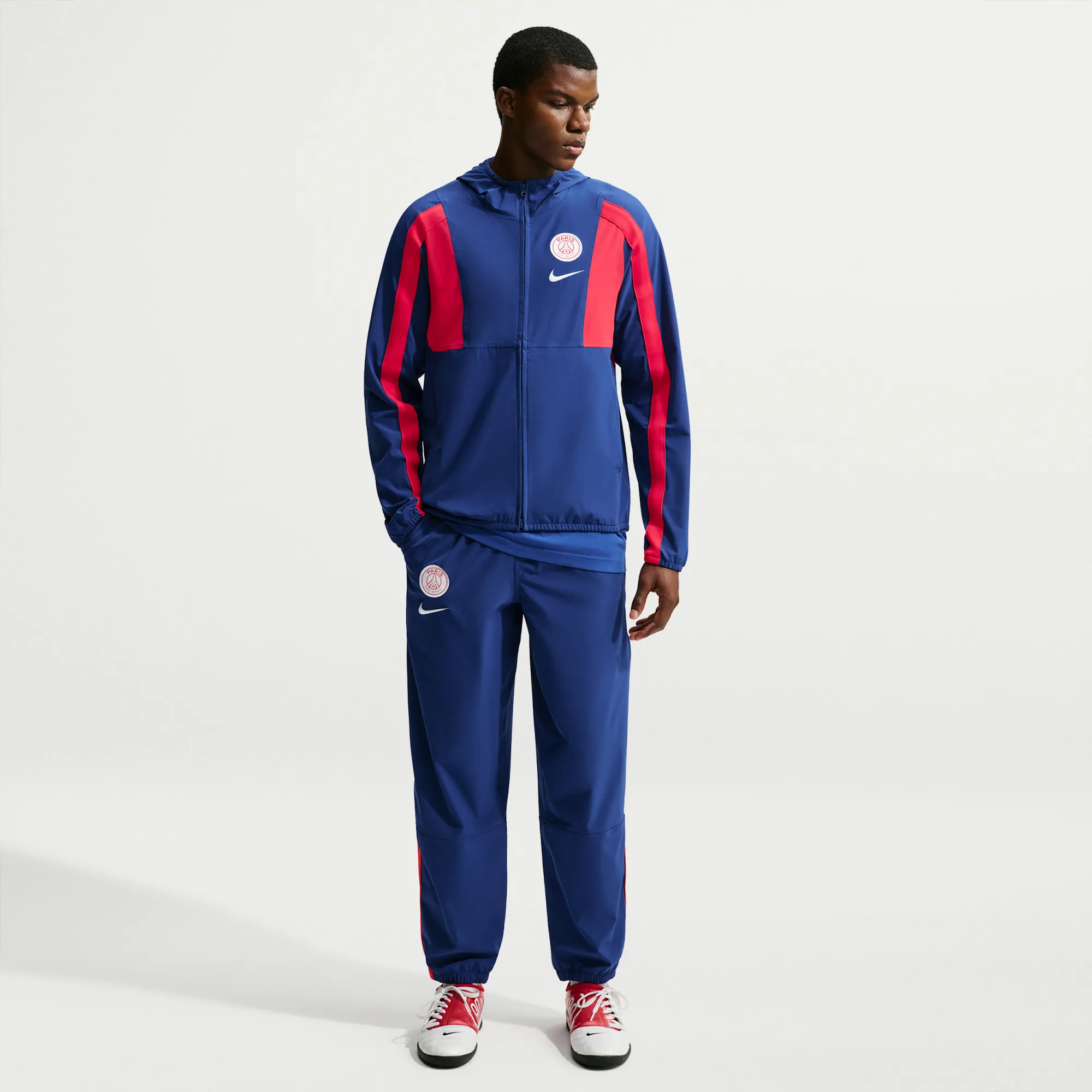 Paris Saint-Germain Energy Men's Nike Football Woven Pants - Blue