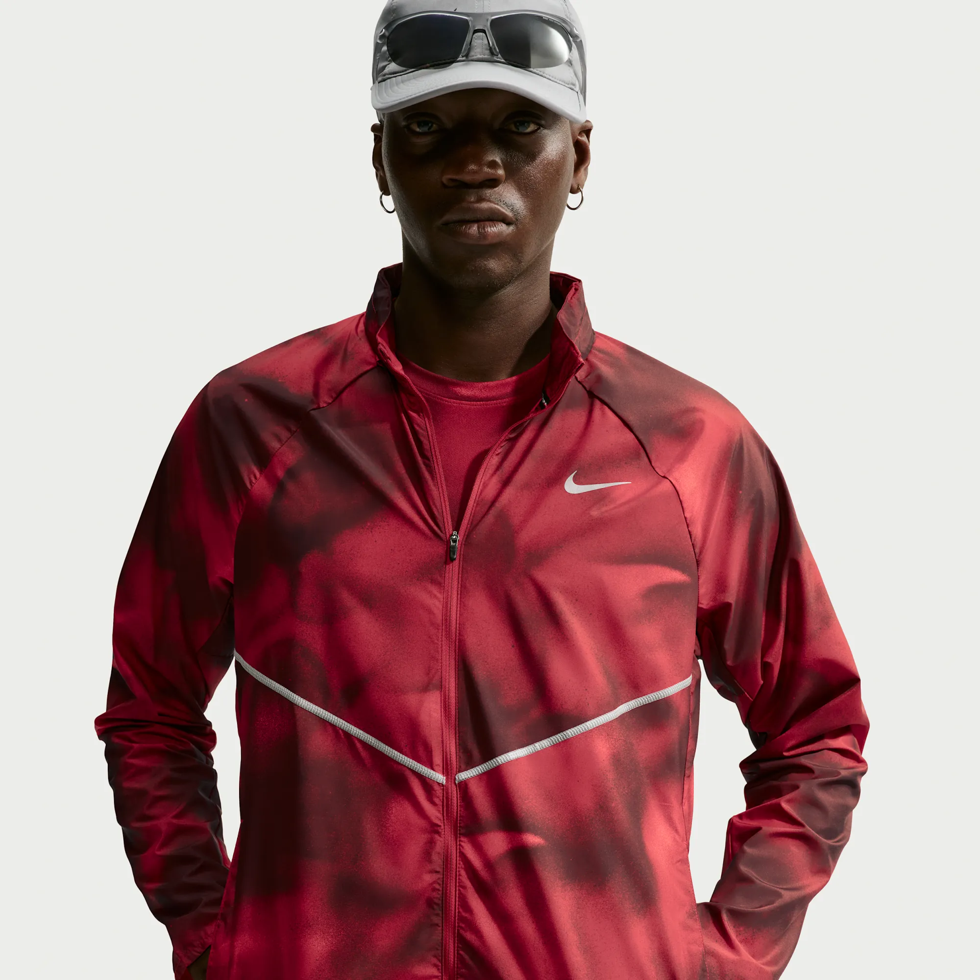 Nike Miler Men's Repel UV Protection Running Jacket - Light Crimson