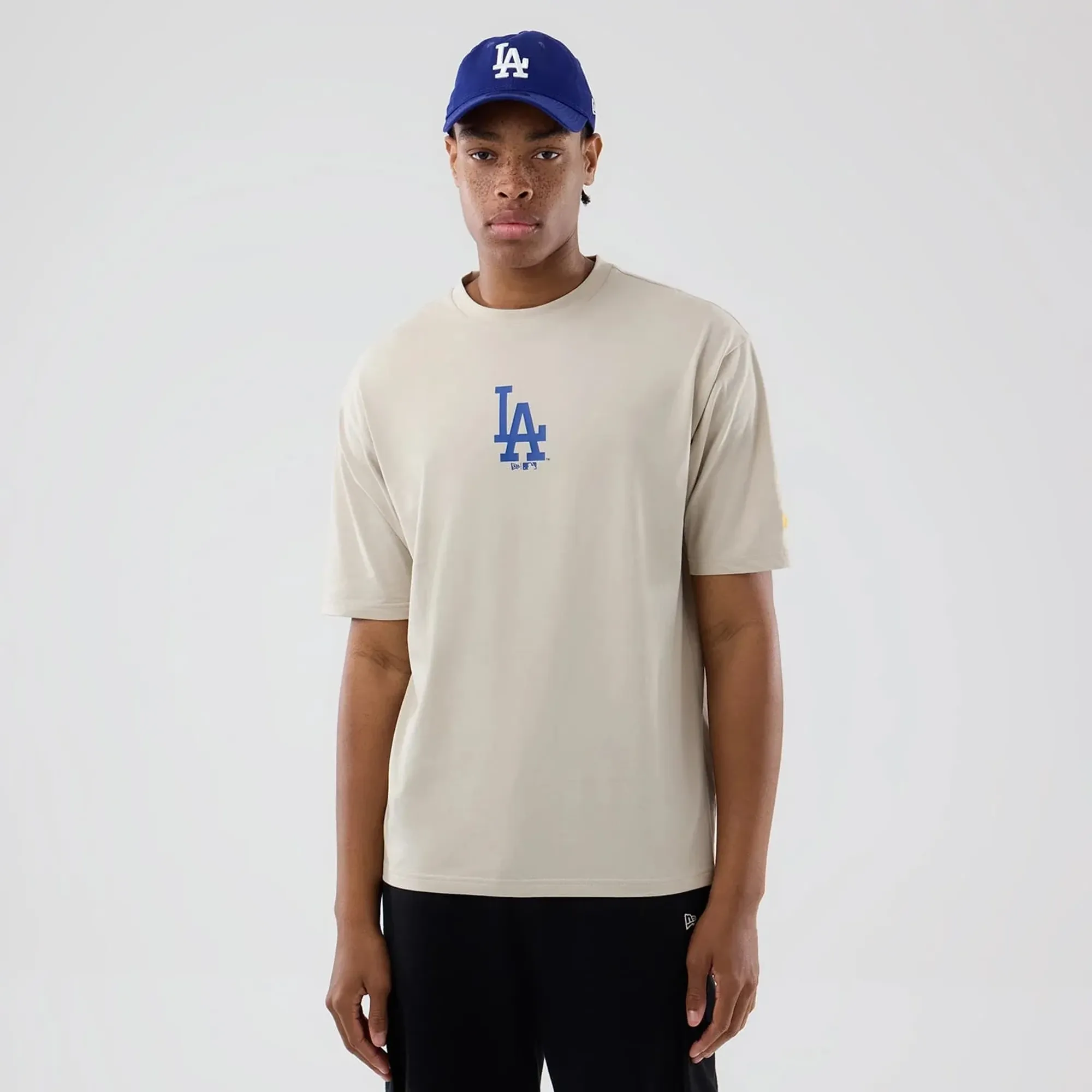LA Dodgers MLB Food Graphic Cream Oversized T-Shirt New Era Cap adult unisex