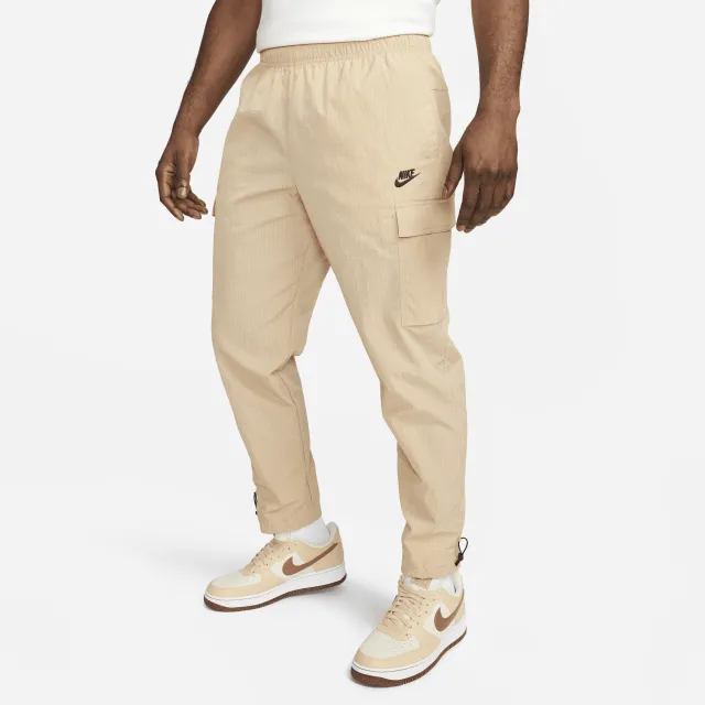 Nike Lightweight Woven Pant Men Cargo Pants Brown | FJ5260-200 | FOOTY.COM